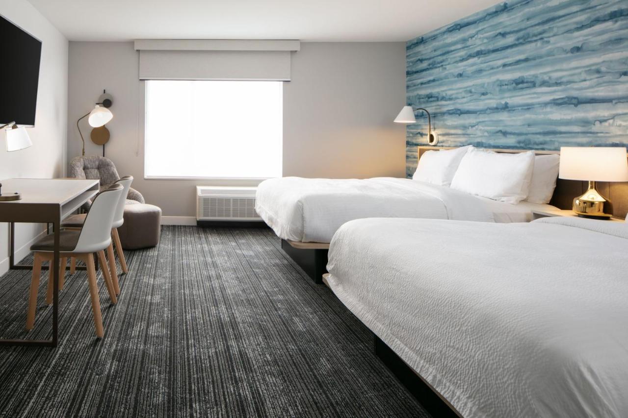 Towneplace Suites By Marriott Oconomowoc Exteriör bild