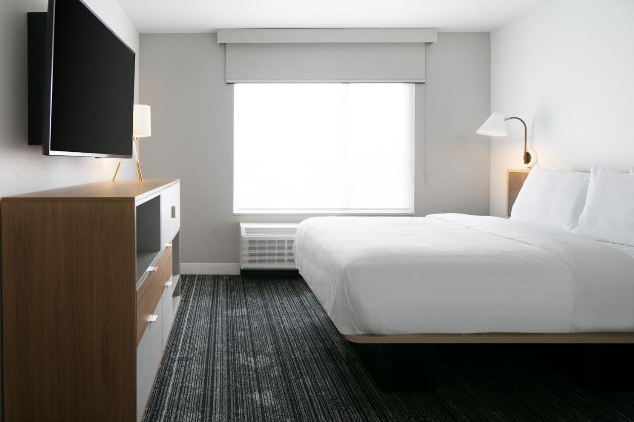 Towneplace Suites By Marriott Oconomowoc Exteriör bild